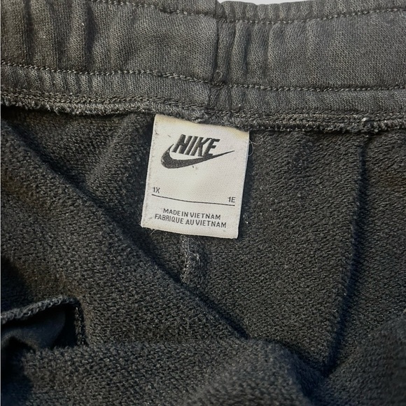 Nike Women’s Sweatpants Black W/White Embroidered Logo Size 1X - Picture 3 of 5